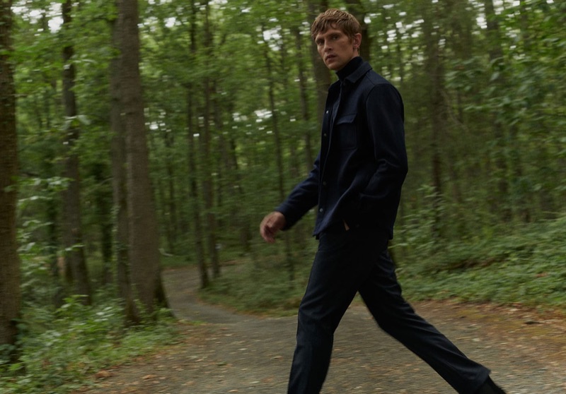 On the move, Mathias Lauridsen dons a monochromatic number from Massimo Dutti.