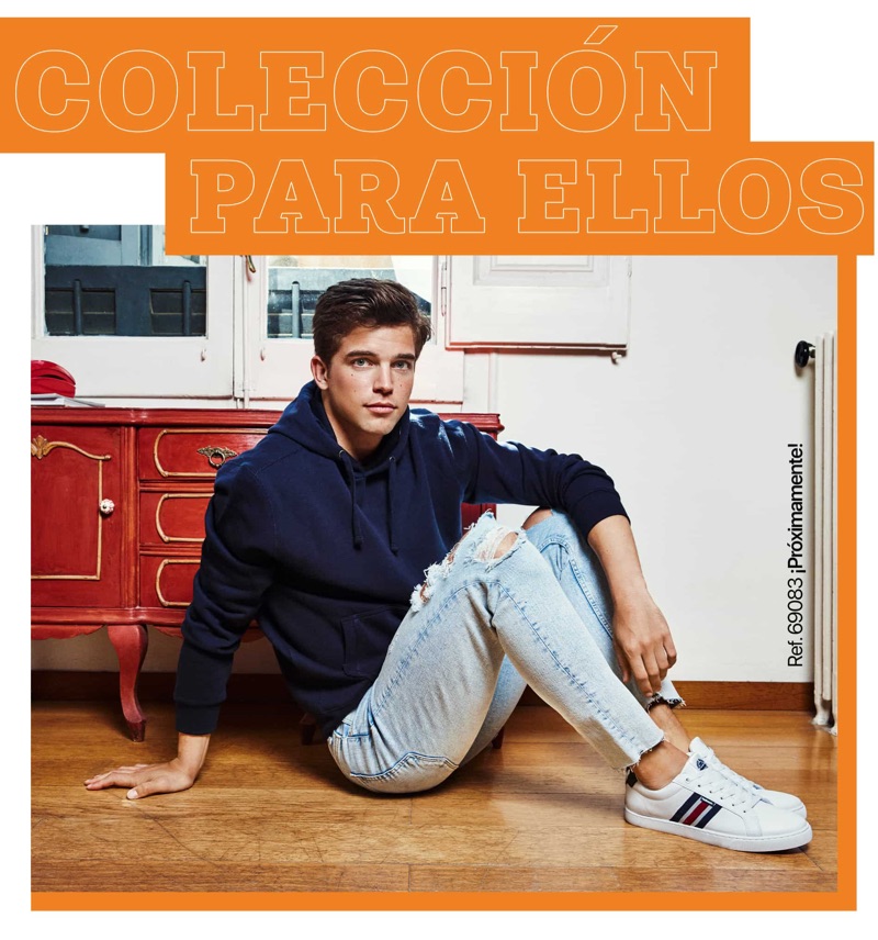 Model River Viiperi is front and center for Refresh Shoes' fall-winter 2019 campaign.