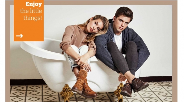 River Viiperi & Jessica Goicoechea Reunite with Refresh Shoes for Fall '19 Campaign Posing in a bathtub, Jessica Goicoechea and River Viiperi star in Refresh Shoes' fall-winter 2019 campaign.