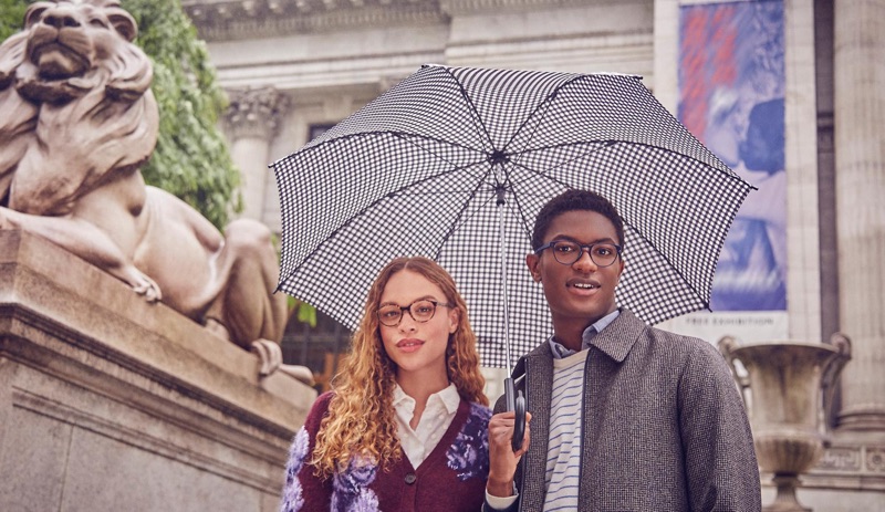 Hamid Onifade wears Warby Parker's Whalen glasses in Lapis Crystal.