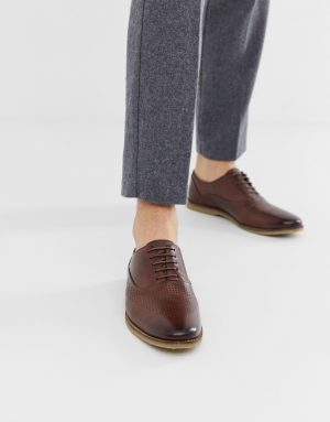 ASOS DESIGN lace up shoes in brown leather with emboss detail - Brown ASOS DESIGN lace up shoes in brown leather with emboss detail - Brown