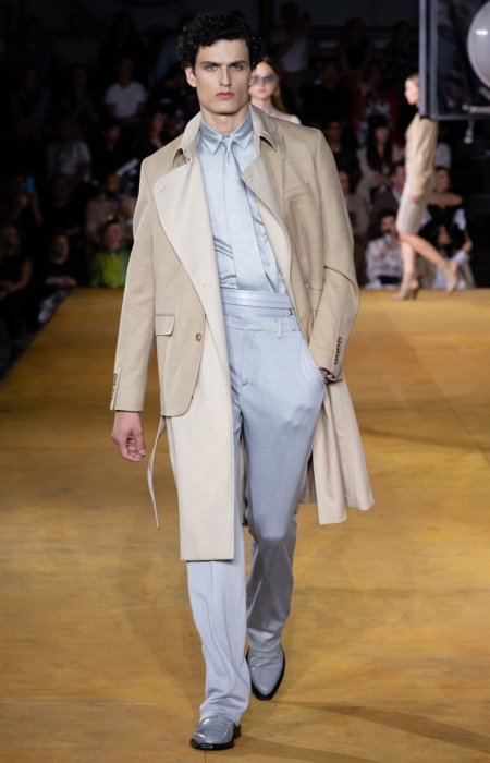 Burberry Spring Summer 2020 Mens Runway Collection 003
