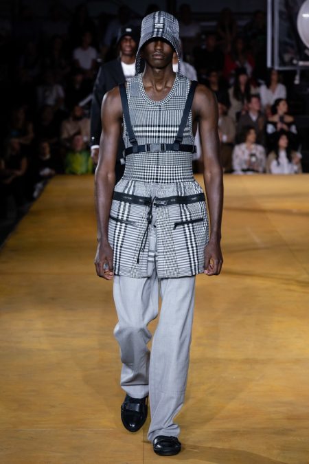 Burberry Spring Summer 2020 Mens Runway Collection 021