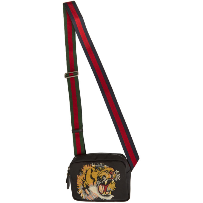 Gucci Black Tiger Messenger Bag | The Fashionisto