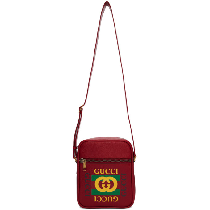 Gucci Red Vintage Logo Messenger Bag | The Fashionisto
