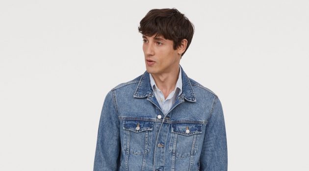 H&M Jeans: Slim-Fit Vs. Skinny - What's the Difference? Model Nicolas Ripoll showcase H&M's men's jeans with a skinny fit.