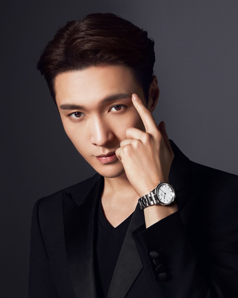 Chinese entertainer Lay Zhang fronts Daniel Wellington's Iconic Link campaign.