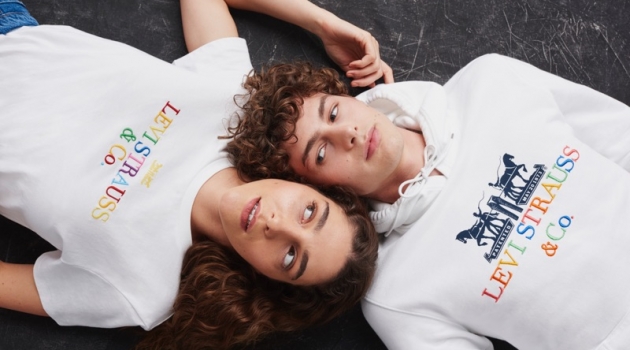 Levi's Goes Nostalgic with 90s Logo Collection Levi's revisits the 90s with its current logo collection, which references contemporary streetwear.