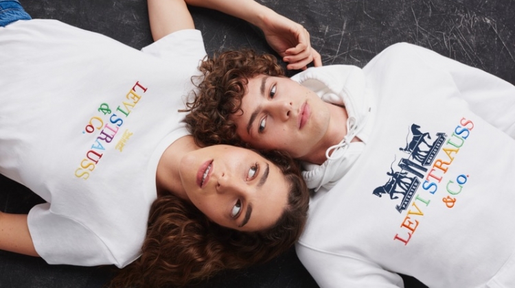 Levi’s Goes Nostalgic with 90s Logo Collection