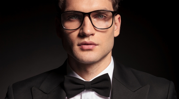 How to Rock the Right Look on the Casino Floor Man Tuxedo Glasses