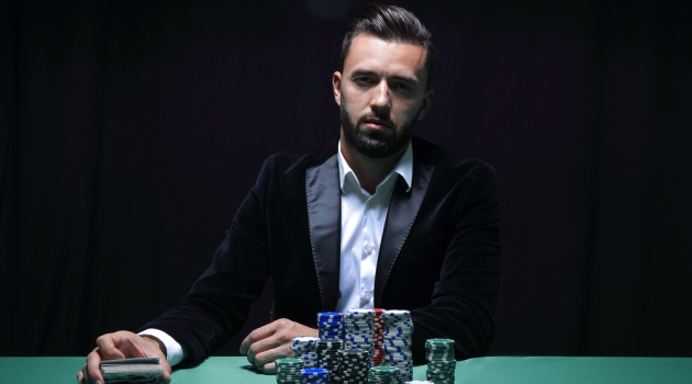 Can What You Wear Give You the Edge in Poker? Man Tuxedo Poker