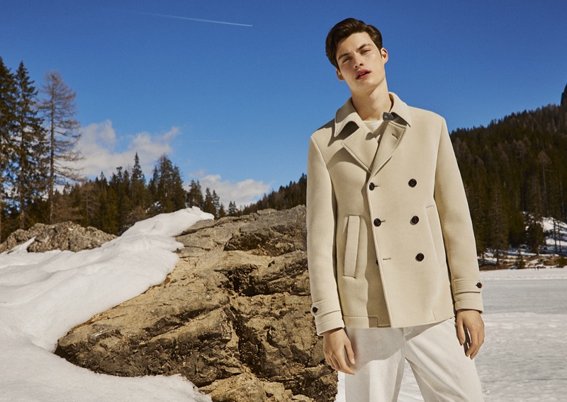 A chic vision in neutrals, Gabriel Daum fronts Manuel Ritz's fall-winter 2019 campaign.