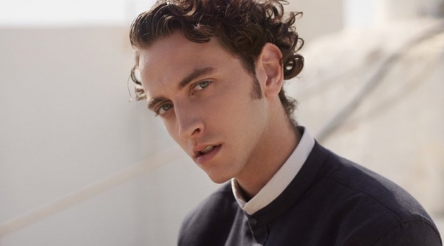 Niels Trispel Steps Into Smart Style with Reserved Fall '19 Premium Collection Niels Trispel sports a minimal look from Reserved's fall-winter 2019 Premium collection.