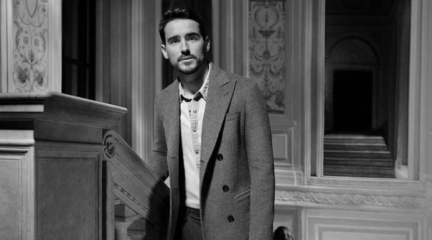 Arthur Kulkov Takes Hold of the Mercurio Bag for Furla Fall '19 Campaign Arthur Kulkov stars in Furla's fall-winter 2019 campaign for its Mercurio bag.