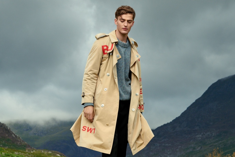 Burberry Horseferry Trench Coat