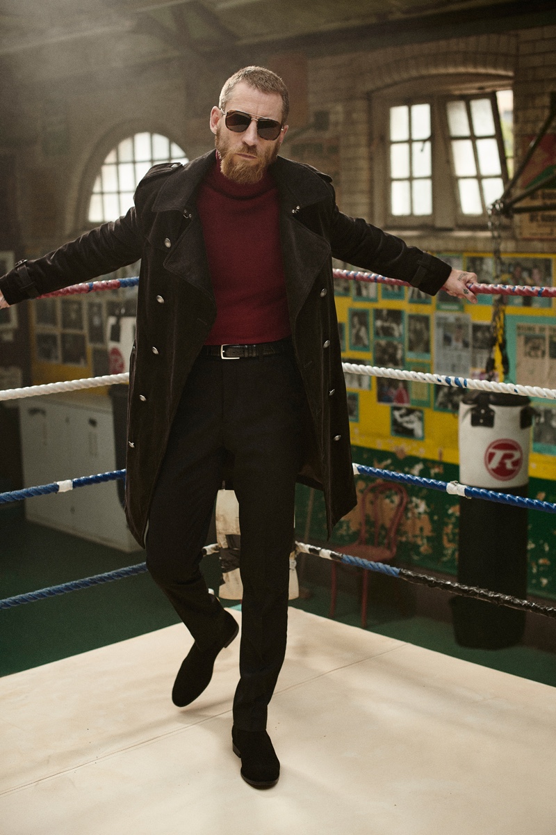 Taking to the boxing ring, Justin O'Shea fronts Mango's fall 2019 #BEanICON campaign.