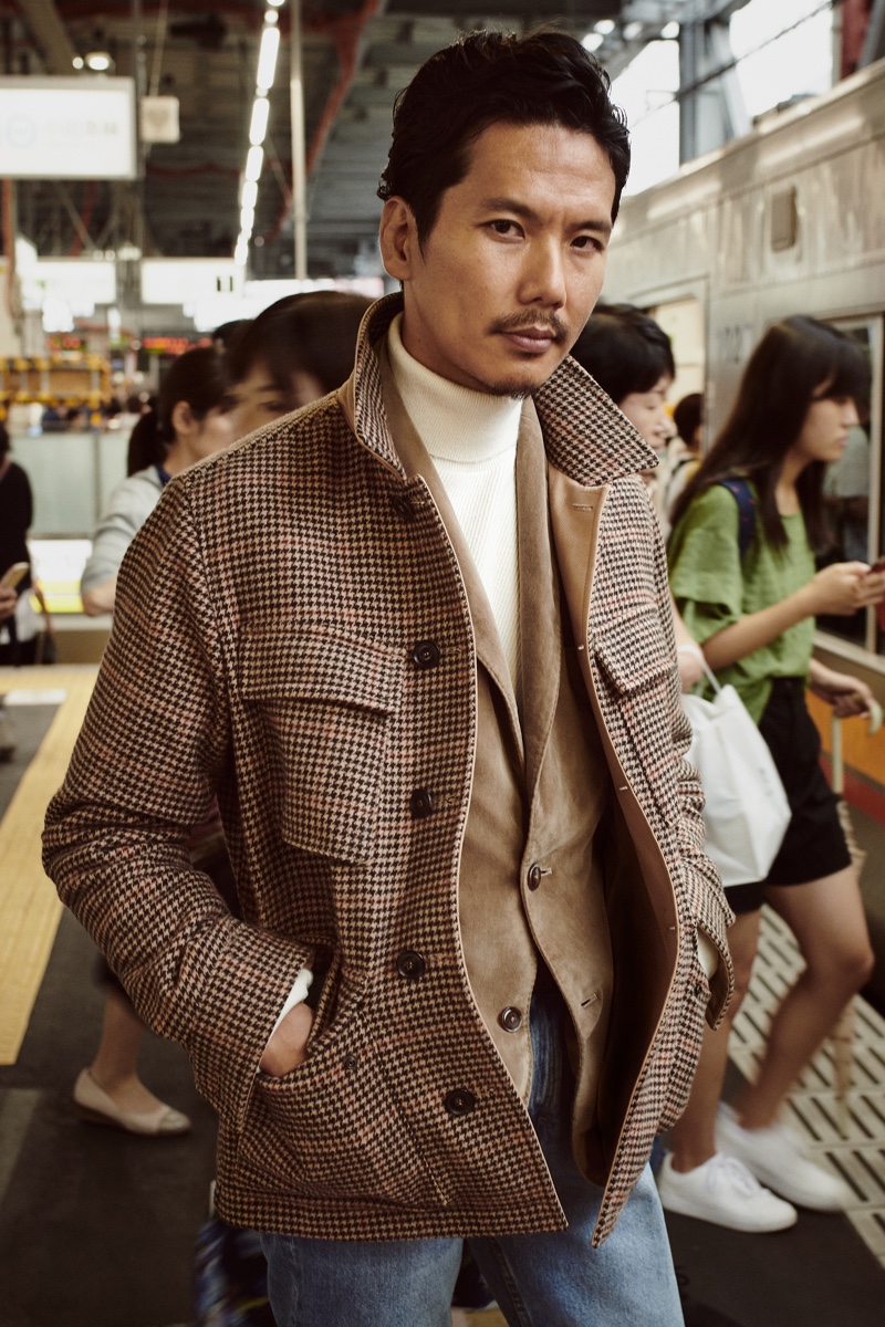 Fashion director Shuhei Nishiguchi is a chic vision for Mango's fall 2019 #BEanICON campaign.