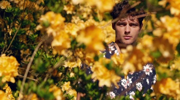 Hannes Gobeyn Sports Fall Style for Ted Baker London Ted Baker enlists Hannes Gobeyn to star in a stylish fall outing.