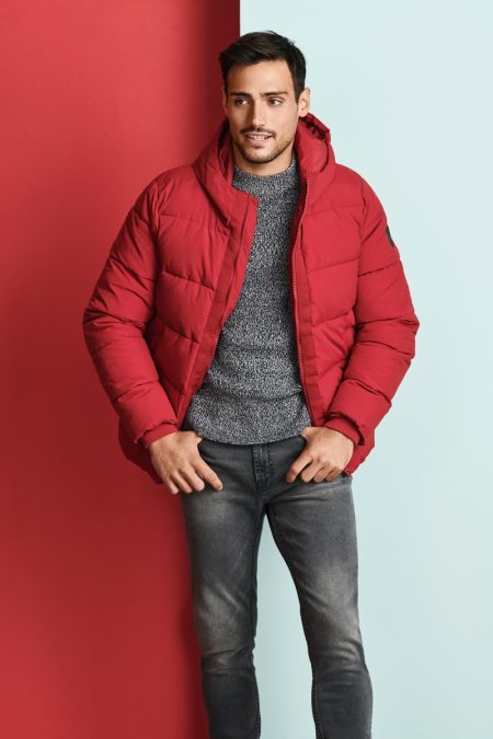 Burton outerwear deals 2019