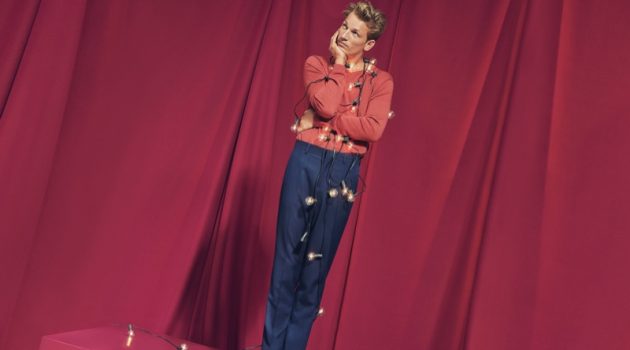 Hugo Sauzay Rings in the Holidays with Esprit Campaign Hugo Sauzay stars in Esprit's holiday 2019 campaign.
