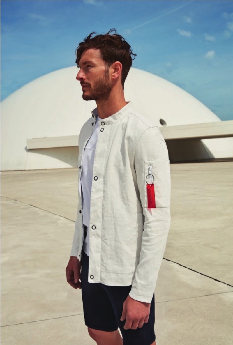 Dressed in sporty clothing from Falke, Parker Gregory showcases spring-summer 2020 style. » Parker Gregory Sports Sleek Style in Falke Spring '20 Collection Dressed in sporty clothing from Falke, Parker Gregory showcases spring-summer 2020 style.