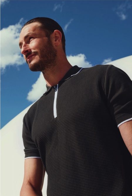 Parker Gregory Sports Sleek Style in Falke Spring '20 Collection