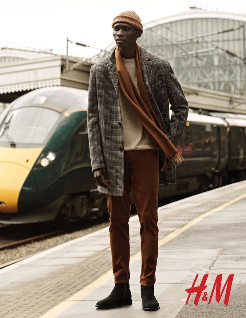 Dressed for the season at hand, Fernando Cabral layers in H&M pieces.