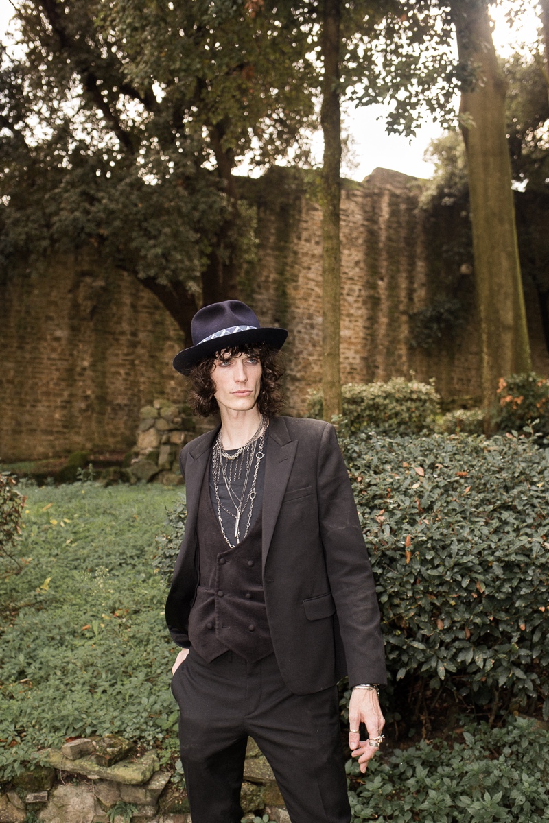 Justin Gossman dons the Bogart by Borsalino Cut 3 hat. » Borsalino Pays Tribute to Humphrey Bogart with New Hat Release Justin Gossman dons the Bogart by Borsalino Cut 3 hat.