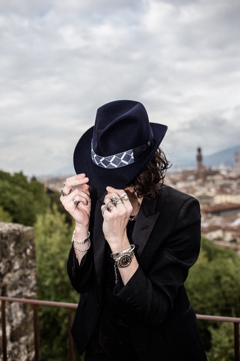 Toy Guns frontman Justin Gossman sports the Bogart by Borsalino Cut 3 hat. » Borsalino Pays Tribute to Humphrey Bogart with New Hat Release Toy Guns frontman Justin Gossman sports the Bogart by Borsalino Cut 3 hat.