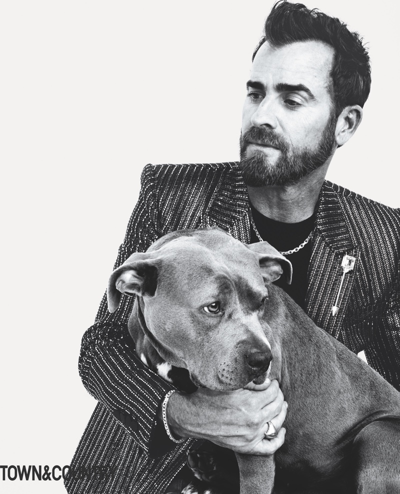 Justin Theroux wears Tiffany & Co. accessories for Town & Country.