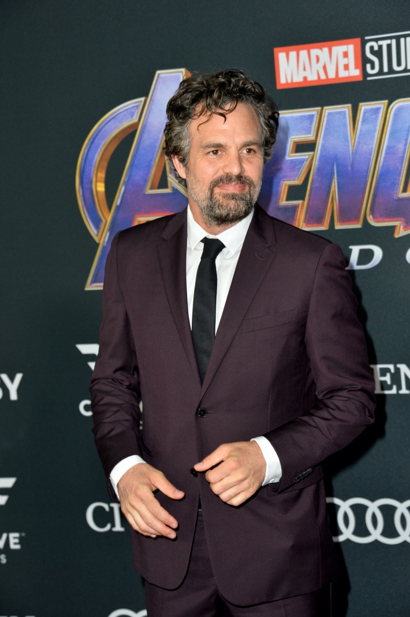 Mark Ruffalo Purple Suit Avengers Endgame Premiere