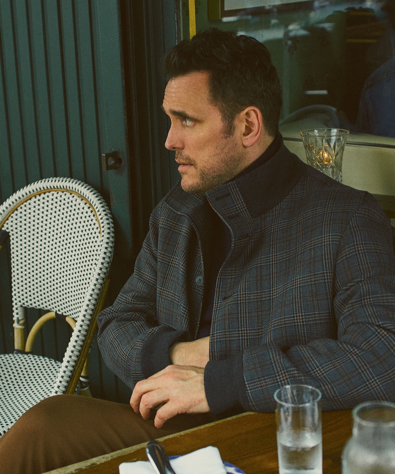 Grabbing a bite to eat, Matt Dillon wears Brioni.