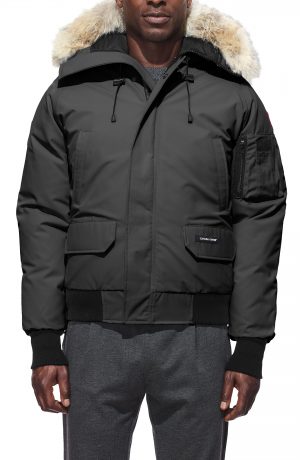 Men's Canada Goose Pbi Chilliwack Regular Fit Down Bomber Jacket With Genuine Coyote Trim, Size Medium - Grey Men's Canada Goose Pbi Chilliwack Regular Fit Down Bomber Jacket With Genuine Coyote Trim, Size Medium - Grey