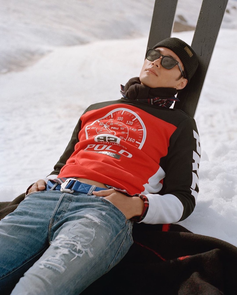 Zhao Lei hits the slopes in a look from POLO Ralph Lauren.