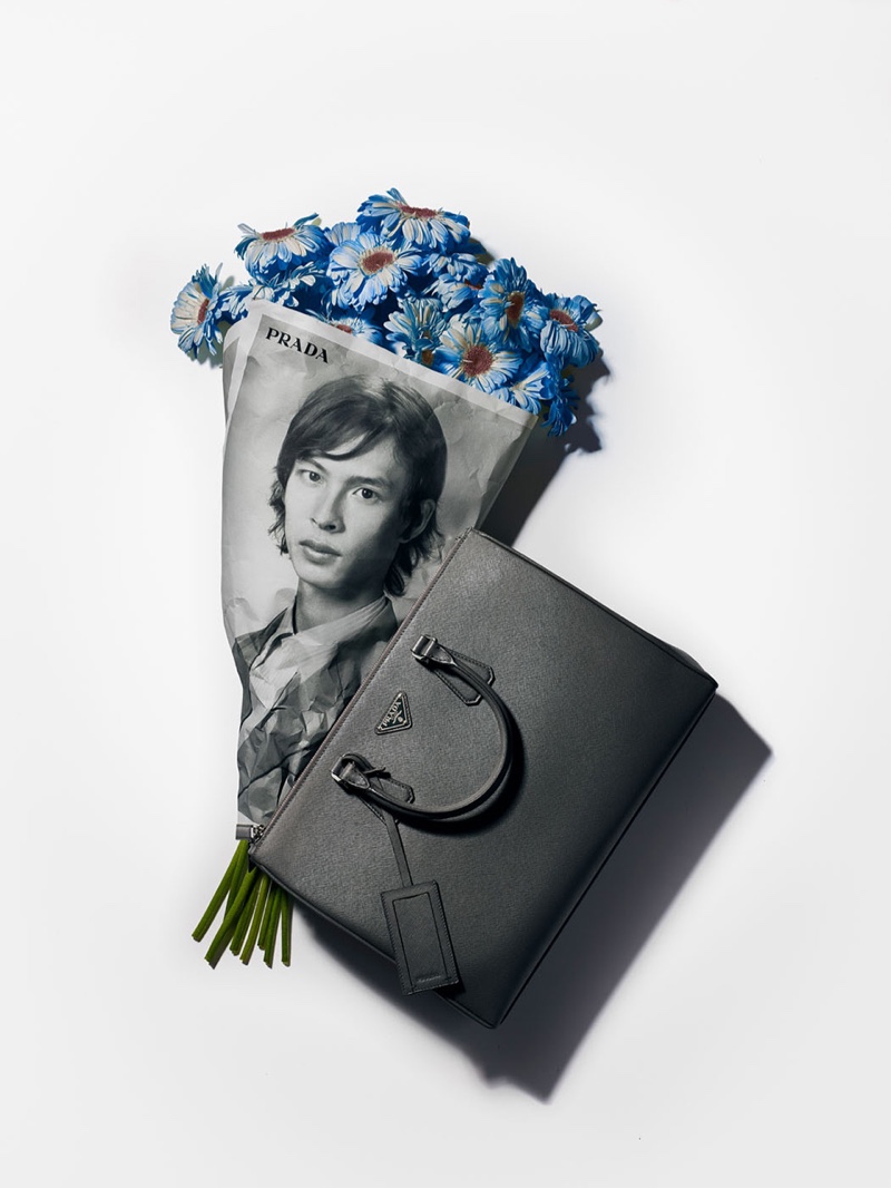 Prada features an image of Yang Hao as part of its resort 2020 campaign. » Freek Iven & Yang Hao Star in Prada Resort '20 Campaign Prada features an image of Yang Hao as part of its resort 2020 campaign.