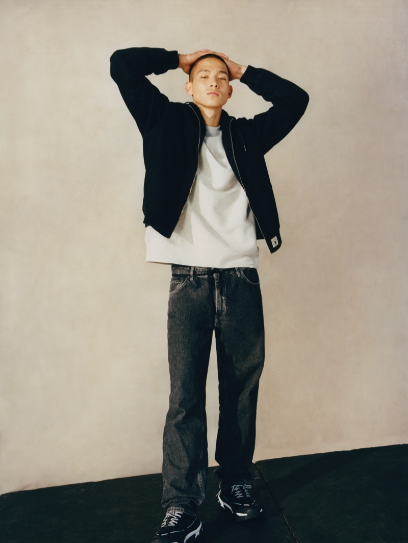 A laid-back vision, Tommy Vanden Meerssche sports a casual Pull & Bear look that's built around the brand's denim. » Tommy Doubles Down on Denim for Pull & Bear Campaign A laid-back vision, Tommy Vanden Meerssche sports a casual Pull & Bear look that's built around the brand's denim.