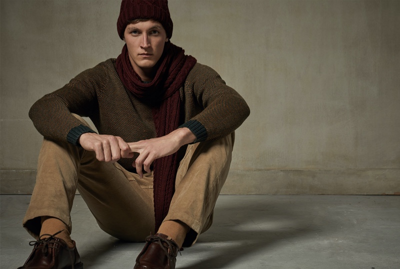 Taking to the studio, Rutger Schoone wears a fall-winter 2019 look from Sfera.