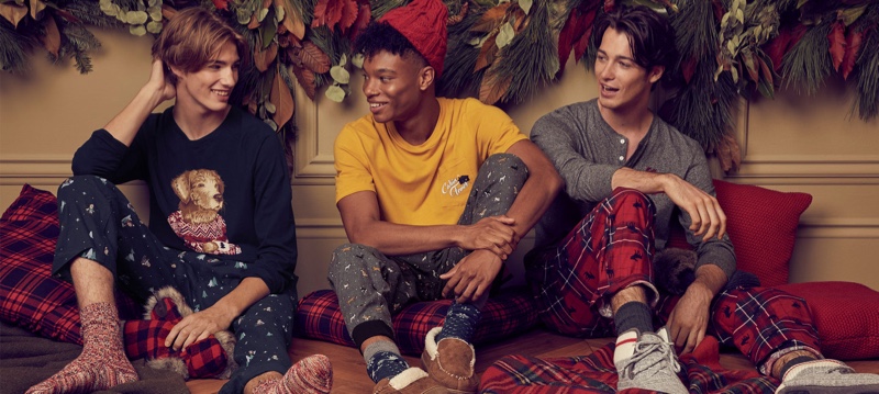 Thomas Todd, Jasiyah (Want Management), and Robbie Beeser model pajamas for Simons' holiday 2019 campaign. » Justice, Kane, Robbie + More Embrace the Holiday Spirit for Simons Campaign Thomas Todd, Jasiyah (Want Management), and Robbie Beeser model pajamas for Simons' holiday 2019 campaign.