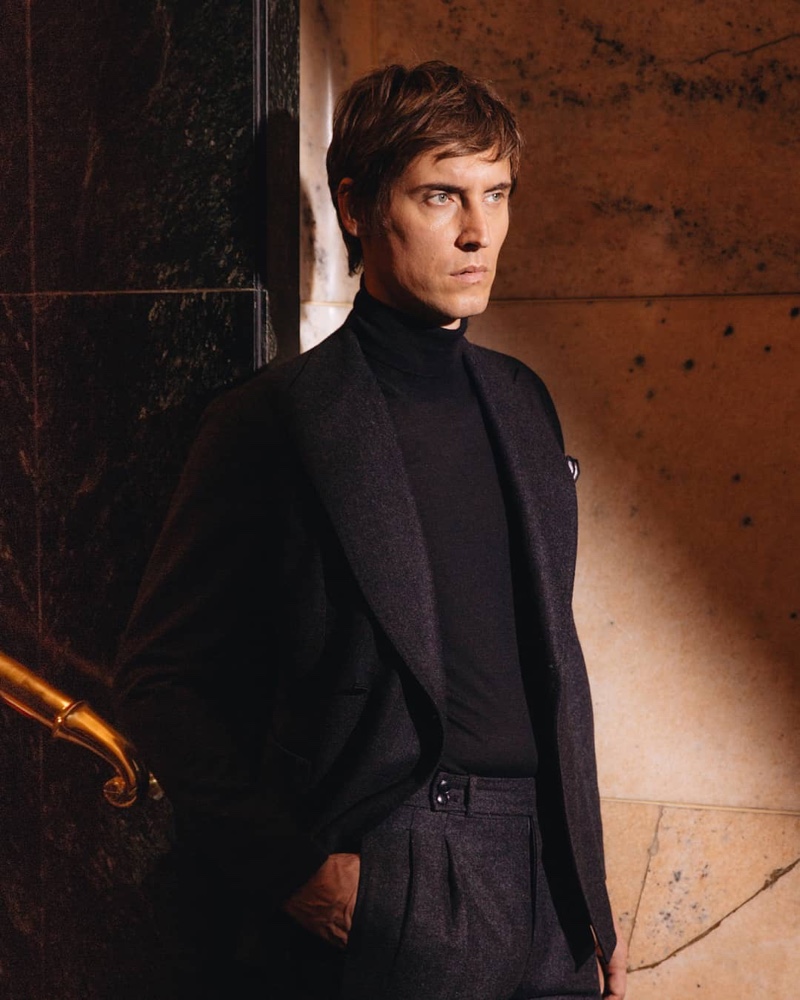 Donning elegant tailoring, Sébastien Andrieu fronts Tagliatore's fall-winter 2019 campaign.