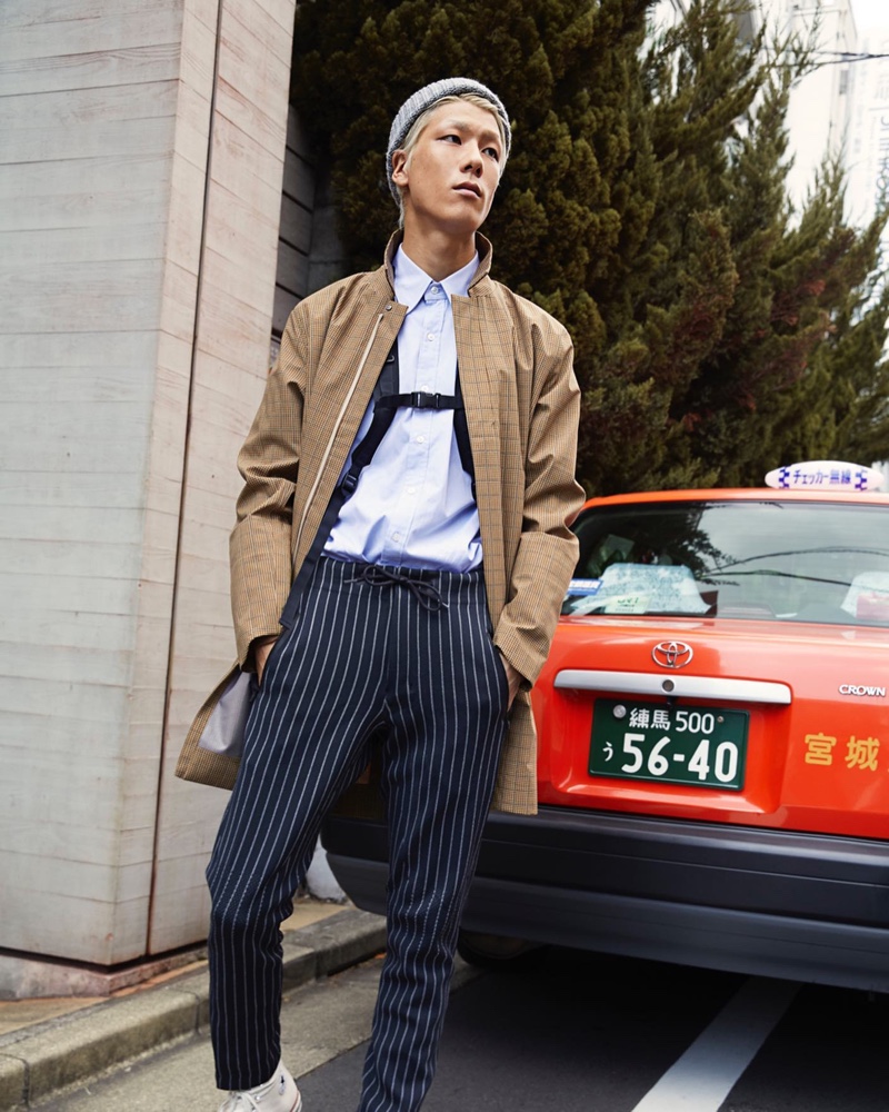 Front and center, Jumpei rocks a Todd Snyder + Descente allterrain collar coat $950 and navy pinstripe long pants $320. 