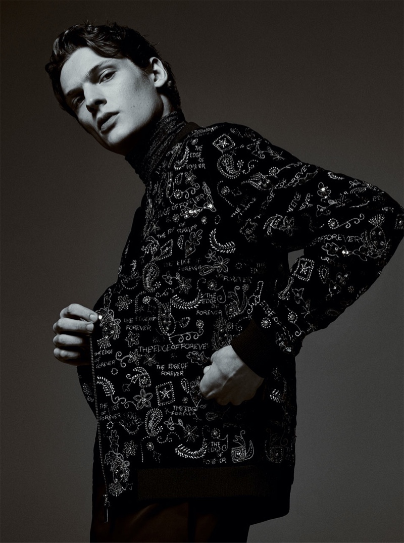 Sporting a printed jacket, Valentin Caron reunites with Zara for an editorial.