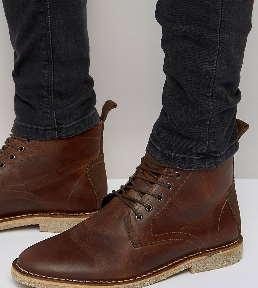 asos design desert chukka boots in stone suede with leather detail