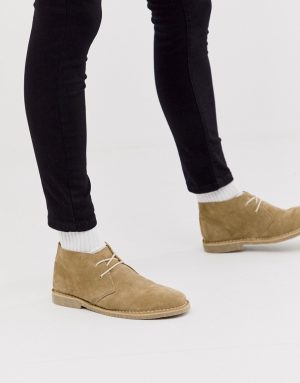 asos design desert chukka boots in stone suede with leather detail