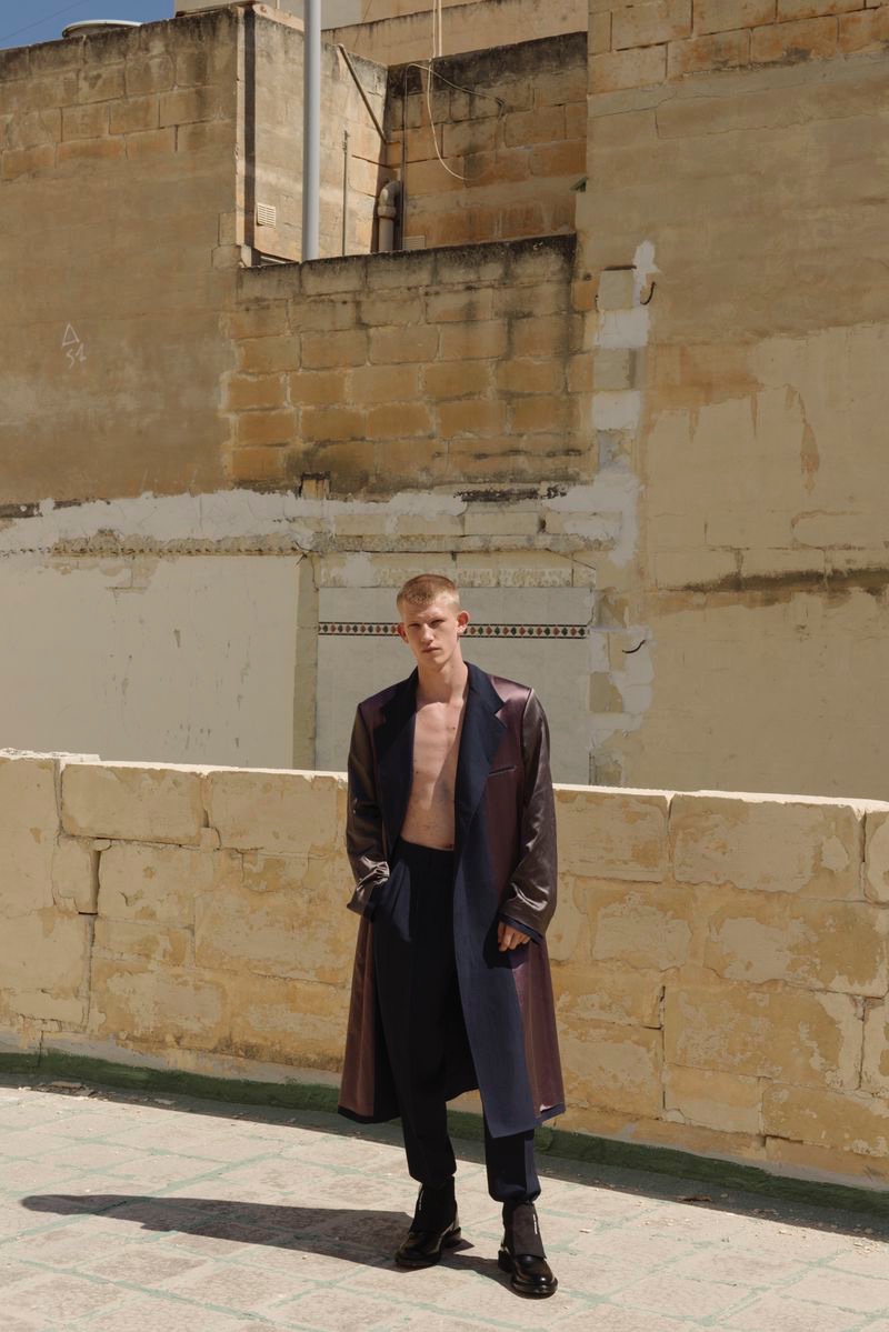 Connor Newall 2019 LOfficiel Hommes Poland 009