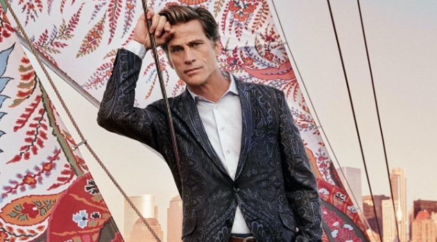 Mark, Alton & James are Nomads for Etro Spring '20 Campaign Mark Vanderloo stars in Etro's spring-summer 2020 campaign.