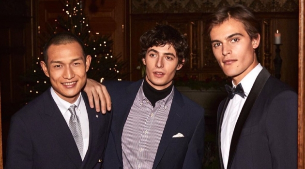 Oscar, Zhang & Parker Ring in the Holidays with GANT Models Zhang Wenhui, Oscar Kindelan, and Parker van Noord dress up for GANT's holiday 2019 campaign.