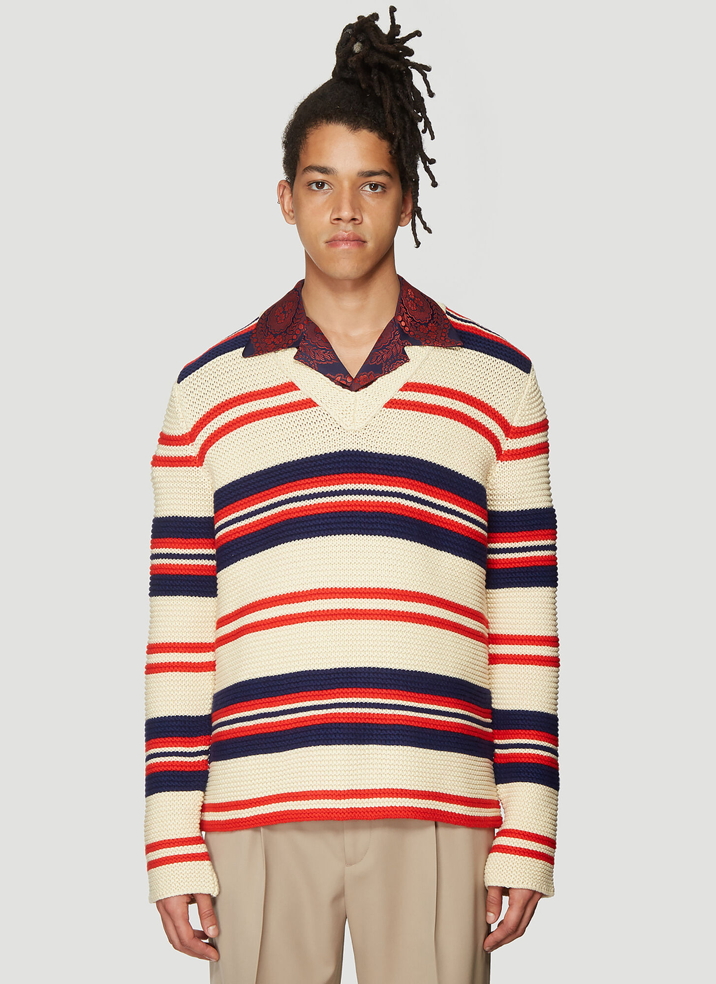 Gucci V-Neck Stripe Knit Sweater in Cream size M | The Fashionisto