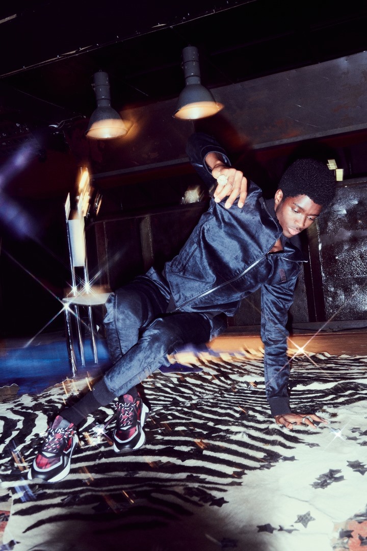 Hitting the dancefloor, Alton Mason stars in HUGO's holiday 2019 campaign.