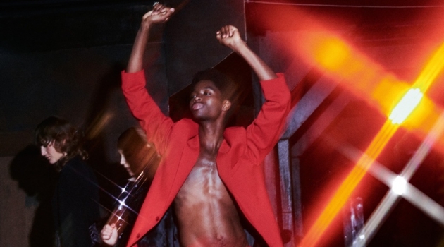 Alton Mason Hits the Dancefloor for HUGO Holiday '19 Campaign Standing out in a red suit, Alton Mason appears in HUGO's holiday 2019 campaign.