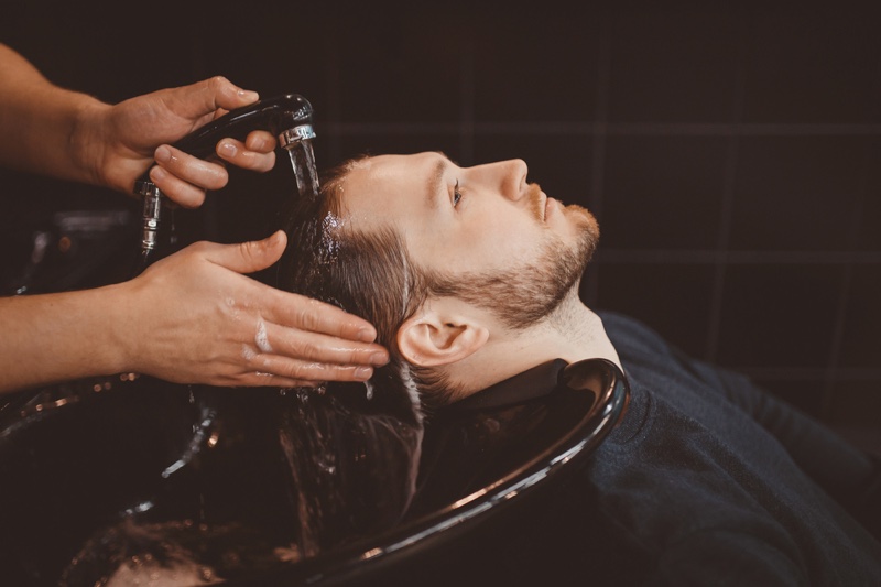 Man Hair Wash Salon
